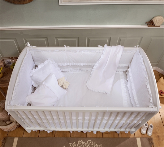 white Swining Baby Bed