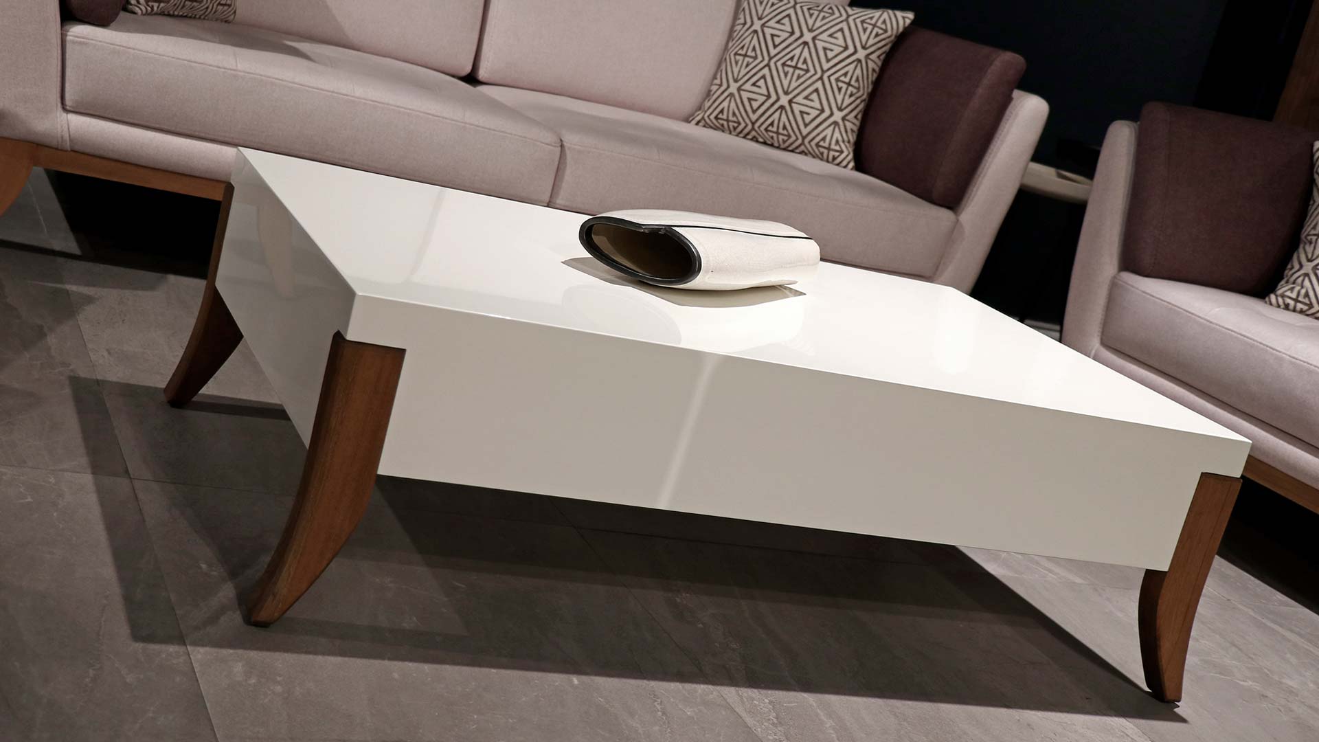 جلو مبل سورنا