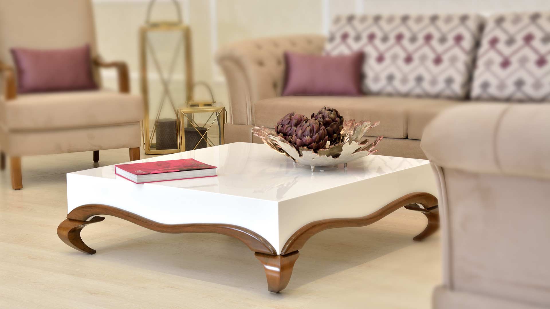 جلو مبل دانته