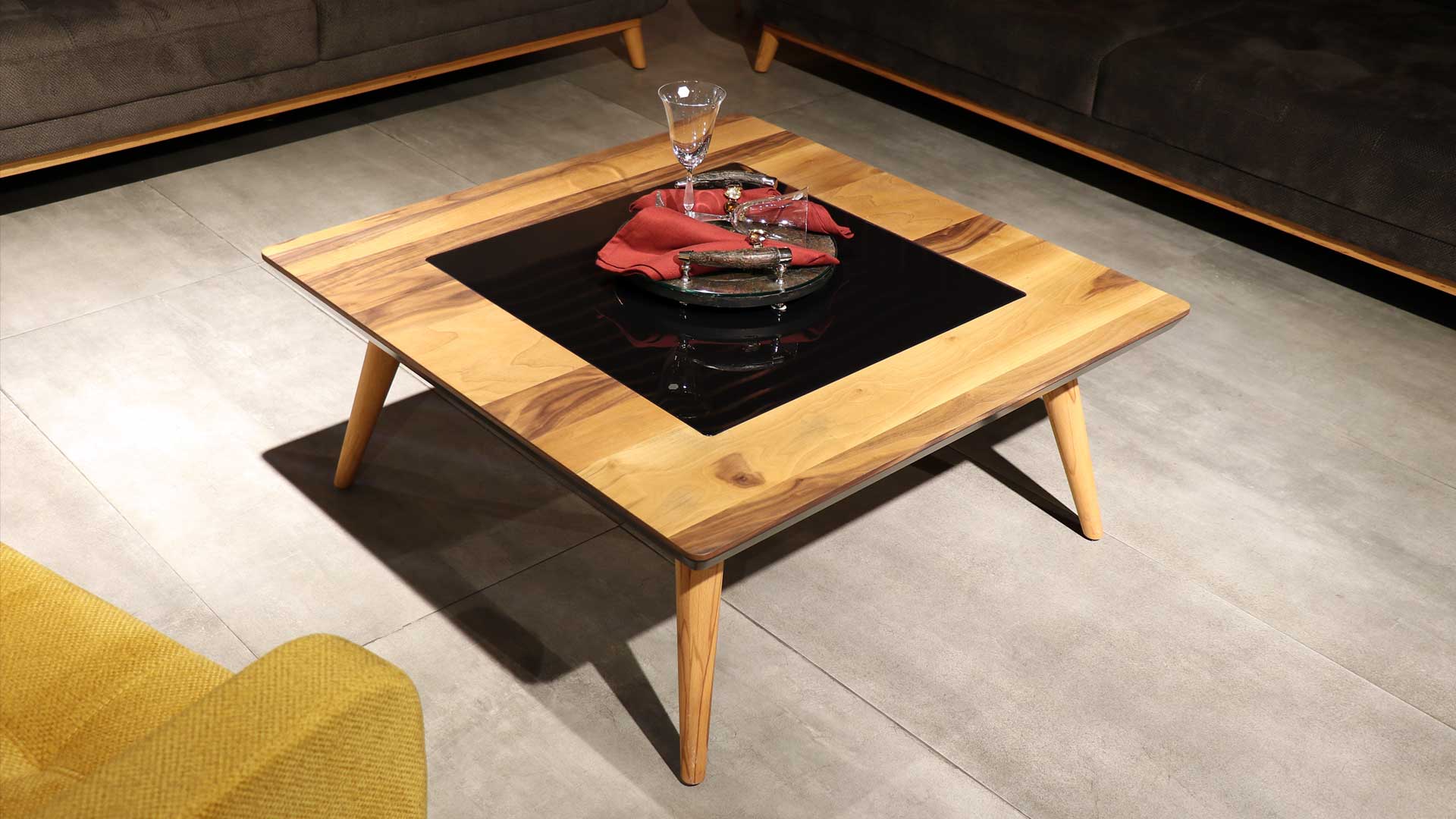 جلو مبل پرالین