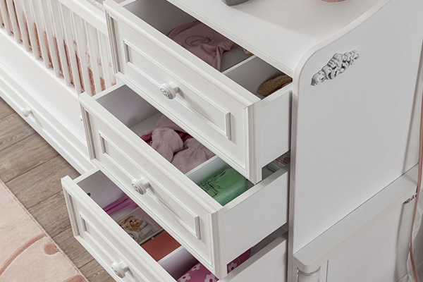 تخت تبدیلی نوزاد