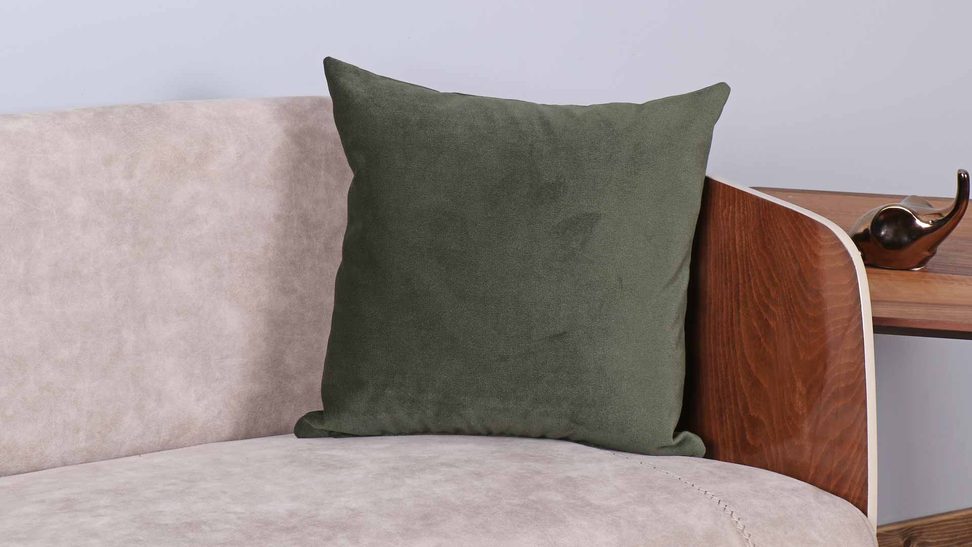 کوسن جگوار 45