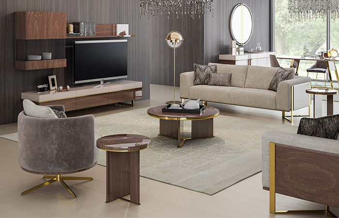 رویه مبل را دست بکشید و امتحان کنید: