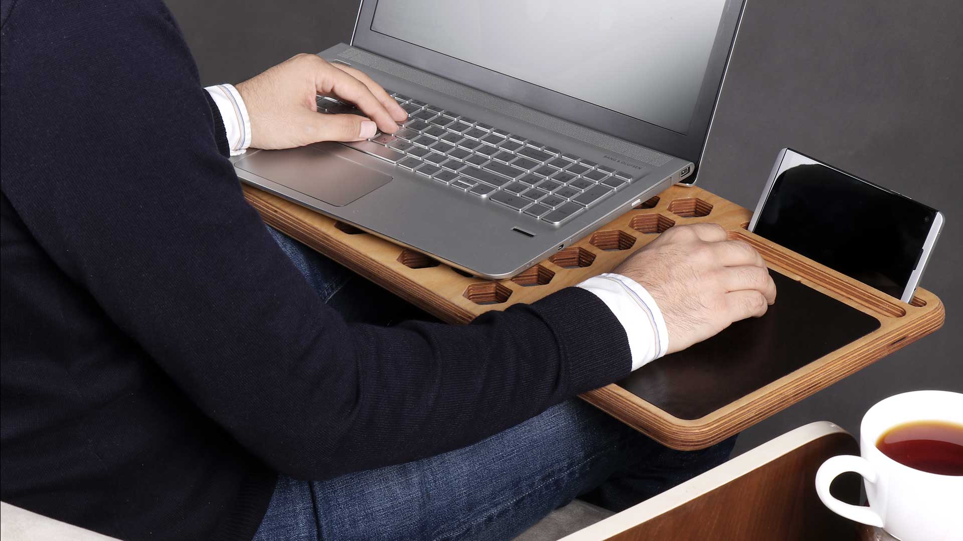 استند چوبی لپ تاپ