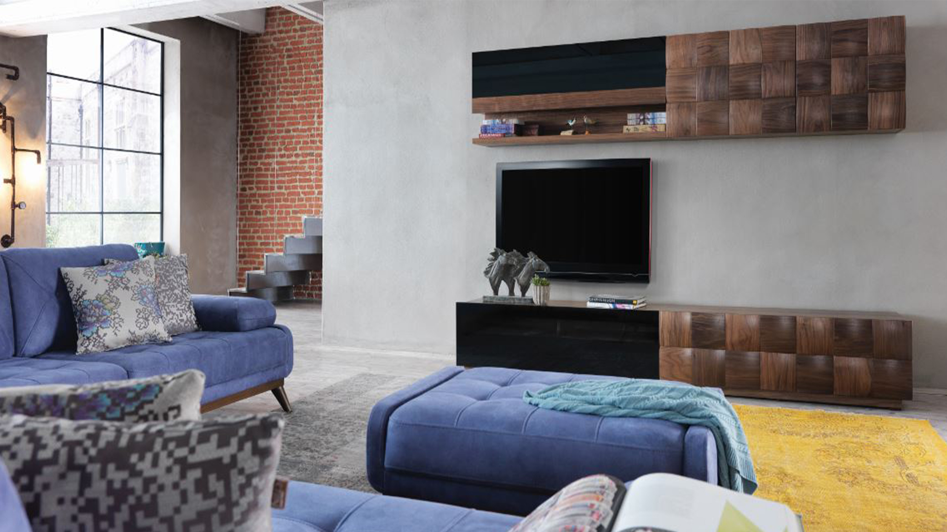 پرالين میز تلوزیون