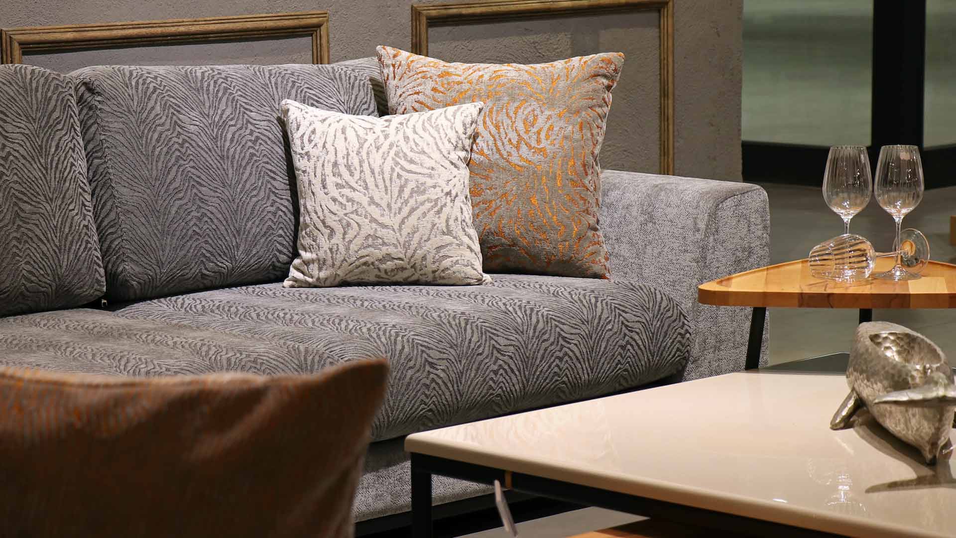 مبلمان رنزو