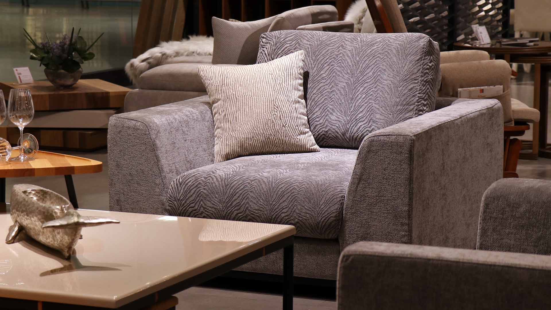 مبلمان رنزو