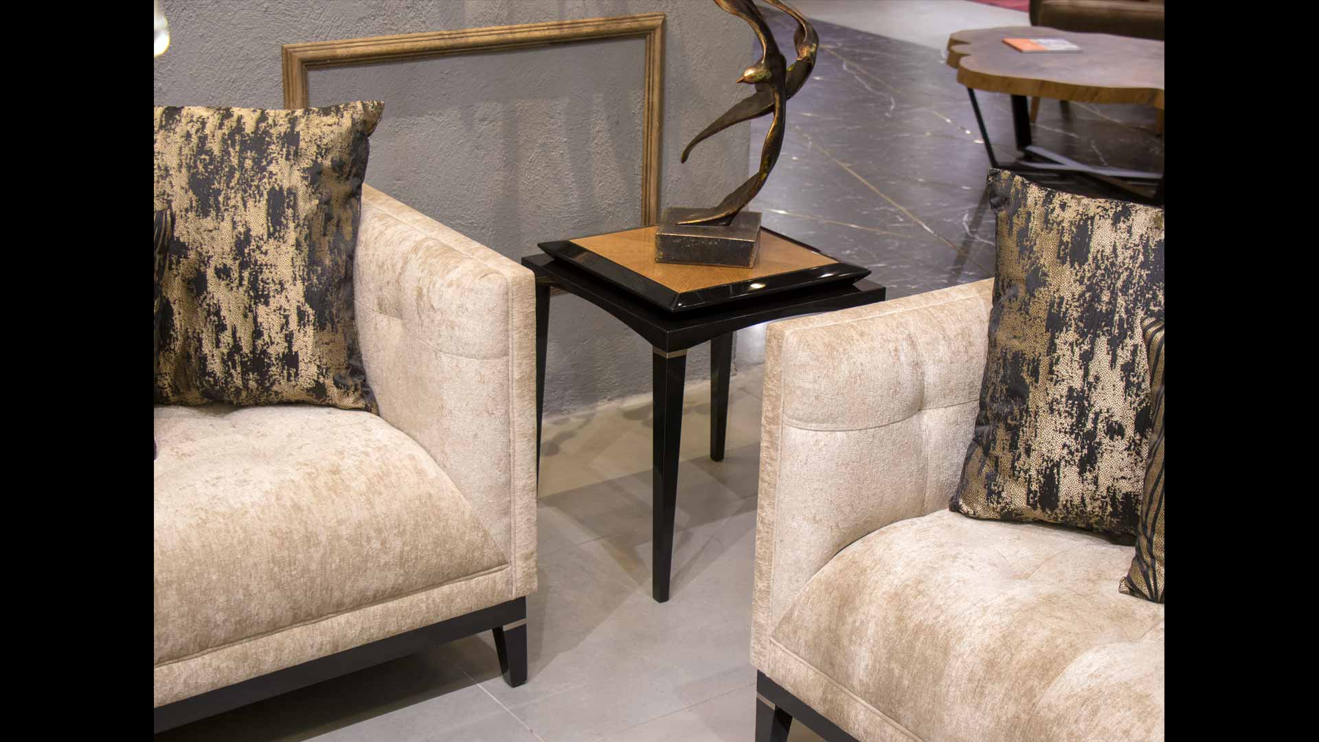 مبلمان رویال