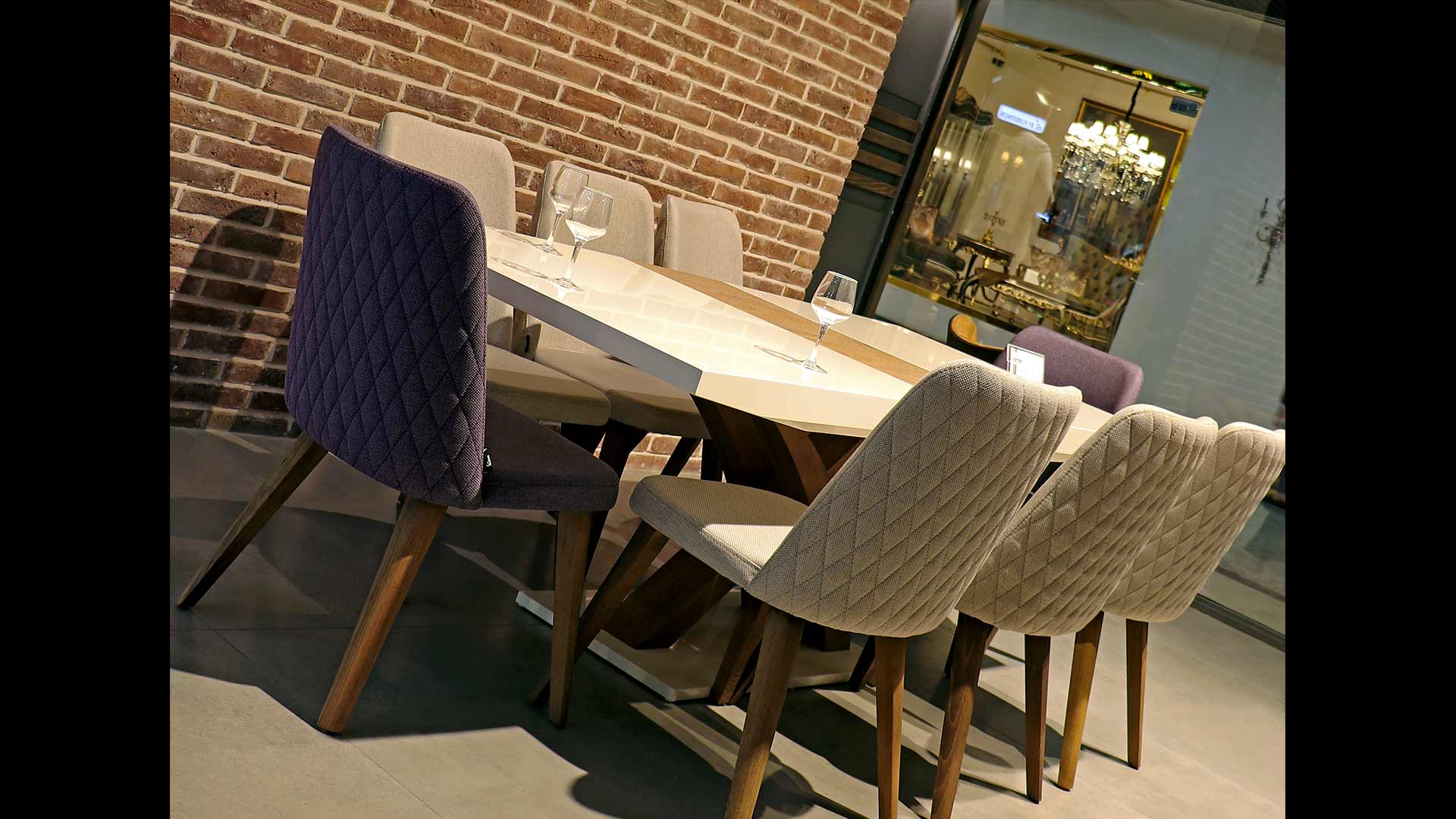 صندلی غذا خوری موکا پلاس