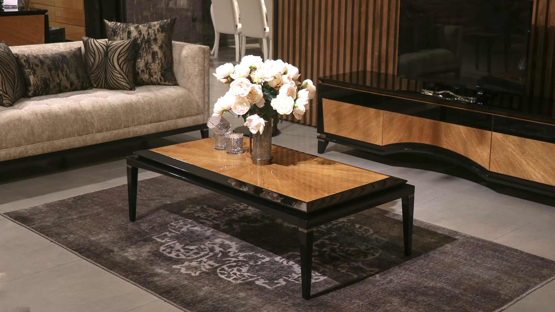 جلو مبلی رویال