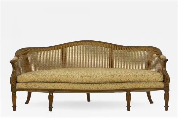 13.مبل نیمکتی (Settee Sofa)