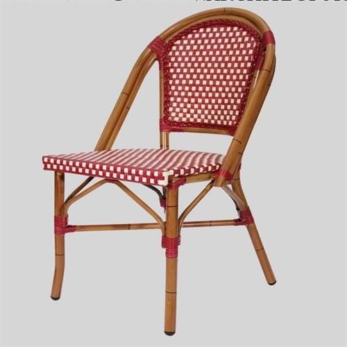 ویژگی های این نوع صندلی عبارت اند از: