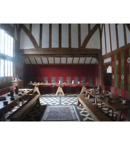 ۱۵.وجود مبلمان در قرون وسطی به چه صورتی بوده است؟