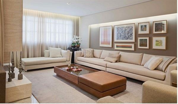 چه نوع مبلی برای پذیرایی مربع کوچک مناسب است؟