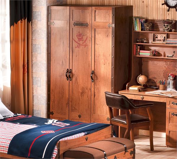 black pirate large wardrobe / کمد بزرگ بلک پایرت 1