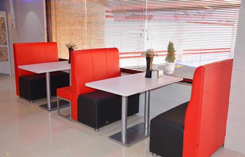 میز و صندلی رستورانی