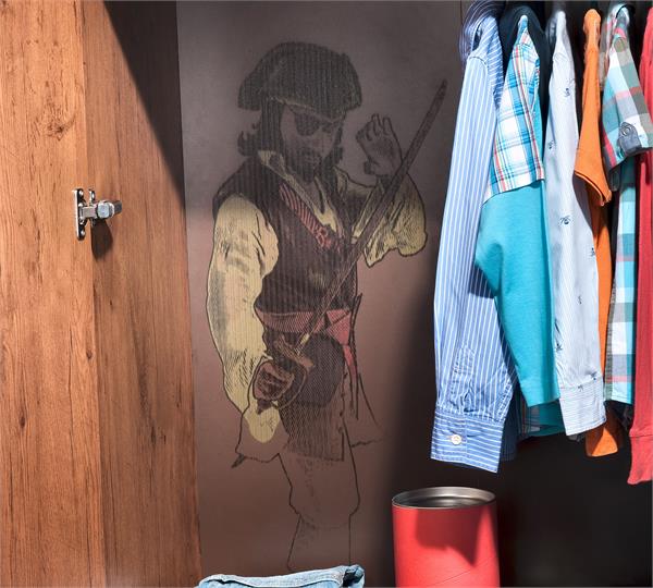 black pirate large wardrobe / کمد بزرگ بلک پایرت 2