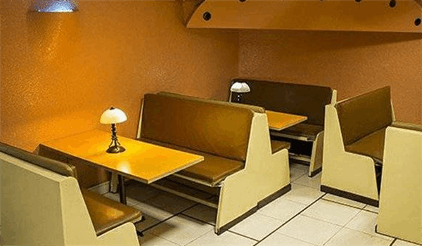 بهترین دکوراسیون موجود در کافی شاپ مربوط به کدام مورد است ؟