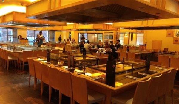 طراحی و چیدمان صندلی های رستورانی باید به چه شکلی انجام شود؟