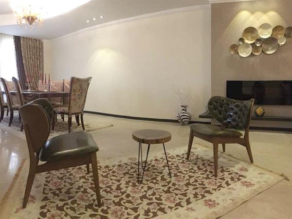 صندلی ریونیز