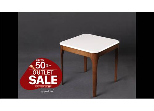 اِوا کنار مبلی اوت لت