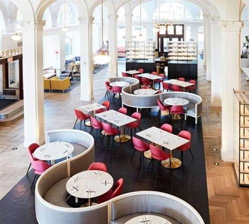 ابعاد و استاندارد میز و صندلی رستورانی چگونه محاسبه خواهد شد؟