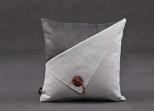 c-193 Cushion