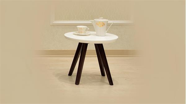 کنار مبل کارن